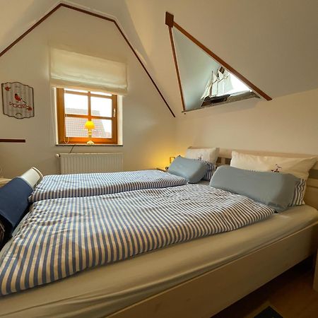 Ferienhaus Henny: 6 Geh-Minuten Vom Hafen. Privater Garten Jemgum Dış mekan fotoğraf